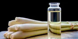 Rahasia Kulit Bersinar dan Bebas Jerawat, Temukan Manfaat Menakjubkan dari Air Rebusan Serai!