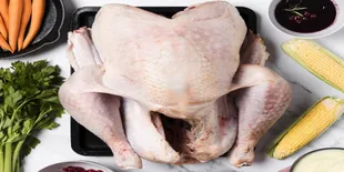Rahasia Merebus Tulang Ayam Tanpa Bau Amis, Ikuti Langkah-Langkah Mudah Ini!
