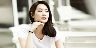 Raih Best Dress di 'Baeksang', Shin Min Ah Dianggap Tak Layak?