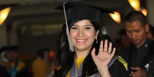 Raih IPK 3,98, Keluarga Annisa Pohan Syukuran