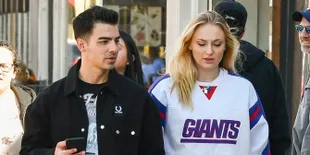 Ramai Gosip Hamil, Inikah Penampakan Perdana Baby Bump Sophie Turner?