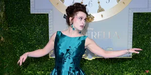 Rambut Acak-Acakan & Penuh Uban, Helena Bonham Carter Gagal Keren