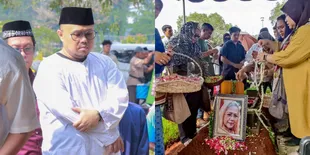 Rasa Sedih Andro Nidji Melihat Ibunda Menyatu dengan Tanah: Saya Sudah Ikhlas