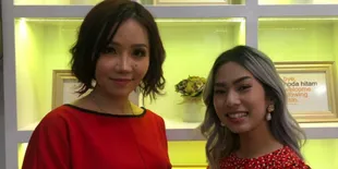 Rasakan Treatment Kecantikan Terbaru Di Ella Skin Care, Heidiana Tjahjadi Mengaku Takjub dengan Hasilnya