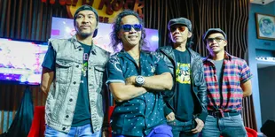 Rayakan 39 Tahun Berkarya, Slank Tur Konser Smile Indonesia di 5 Kota Besar