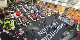 Rayakan HUT RI ke-78, Selebgram Jevon Andrean Bikin Pameran Ratusan Mobil Mewah