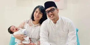 Rayakan Idul Adha Pertama Bersama Keluarga, Pose Gala Sky Anak Vanessa Angel Jadi Sorotan
