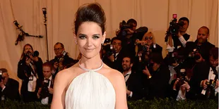 Rayakan Setahun Perceraian, Katie Holmes Gelar Pesta Besar