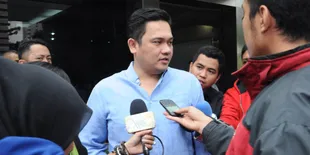 Regina Akui Pergi ke Bali Dengan Farhat Untuk Urusan Kerjaan