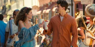 Rekomendasi Film Romcom Teman Masa Kecil yang Bikin Baper, Wajib Masuk Watchlist