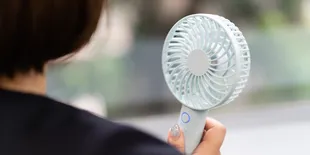 Rekomendasi Kipas Portable Buat Pejuang KRL, Anti Sumpek Tetep Adem Sepanjang Hari