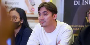 Rendy Kjaernett Ogah Bahas Dugaan Perselingkuhan dengan Syahnaz, Ingin Fokus Pada Istri dan Anak-anaknya