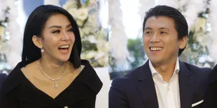 Resmi Menikah, Syahrini Berkali-Kali Panggil Reino Barack Dengan 'Sayang' dan 'Suami'