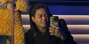 Reza Arap Selamat dari Kebakaran Resort, Diminta Foto Saat Evakuasi