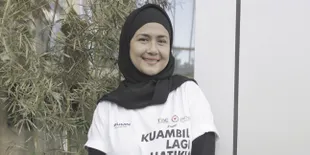 Ria Irawan Meninggal Dunia, Presiden Jokowi Kirim Karangan Bunga Raksasa Sebagai Bentuk Belasungkawa