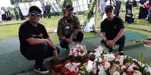 Ricky Siahaan Ternyata Sempat Ingin Piknik Saat Seringai Tur di Jepang