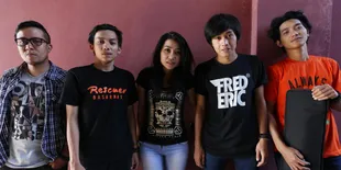 Rilis Album Perdana, D Fams Memakai Format Unik