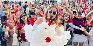 Rilis Single Baru di Amerika, Indah Sari Langsung Terbang ke Tanah Suci untuk Ibadah Umrah