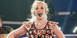 Rilis Teaser Video Klip, Britney Spears Tampil Hot Berbikini