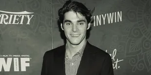 RJ Mitte, Pemeran Breaking Bad Meninggal Dunia di Usia 34