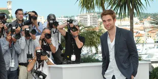 Robert Pattinson Akui Ingin Jadi Penari Striptis