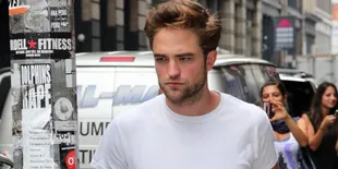 Robert Pattinson Muram Lagi Setelah Bertemu Kristen Stewart