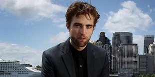 Robert Pattinson Muram Tanpa Kristen Stewart