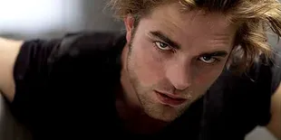Robert Pattinson: Wanita Sulit Dimengerti