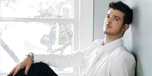 Robin Thicke: Panggil Saya Profesor!