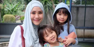 Romantisme Putri-Putri Zaskia Adya Mecca, Bikin Baper &#38; Gemas!