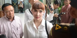 Roro Fitria Akui Pakai Nama Ibu Saat Pesan Narkoba, Ini Alasannya!