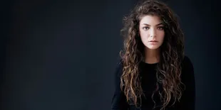 'Royals' Sukses Besar, Lorde Justru Merasa Aneh!