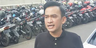Ruben Onsu Mengaku Kejadian Aneh Sering Terjadi di Gerai Ayam Geprek Miliknya