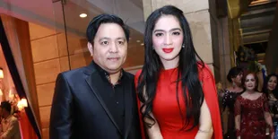 Rumah Tangga Angel Karamoy Diisukan Retak, Ini Jawaban Sang Adik