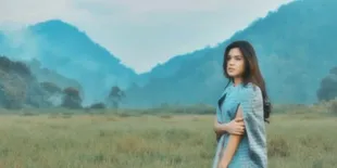 Saat Pesona Cantik Raisa Bertemu Dengan Indahnya Pemandangan