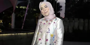 Saat Proses Hijrah, Fitri Tropica Bersyukur Dirangkul Teman-Teman Artis