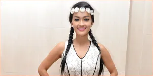 Salah Paham, Julia Perez Disebut Cewek Penyakitan Oleh Mumu