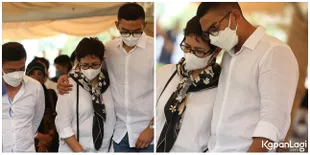 Saling Menguatkan, Potret Haru Nurul Arifin dan Melkior Mirari Berpelukan di Depan Pusara Maura Magnalia