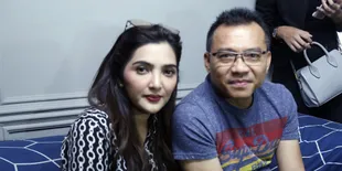 Sambut Datangnya Bulan Ramadhan, Keluarga Anang Hermansyah dan Ashanty Kompak Kenakan Busana Seragam