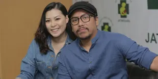 Sammy Simorangkir Mengaku Masih Gemetar Saat Gendong Bayinya