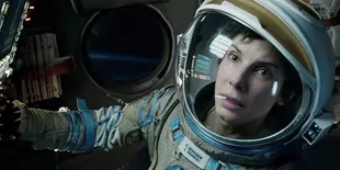 Sandra Bullock Siap Terima Laba USD 70 Juta Dari 'GRAVITY'
