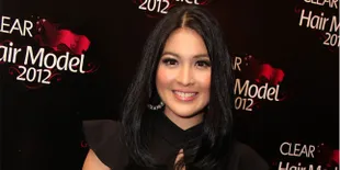 Sandra Dewi Enggan Curhat Lewat Gadget