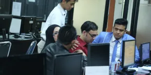Sandy Tumiwa Ditangkap, Annisa Bahar Langsung Sujud Syukur