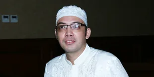 Sandy Tumiwa Doakan Tessa Kaunang Agar Dapat Hidayah
