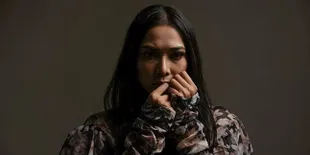 Sang Ayah Meninggal Dunia Karena Covid-19, Dita 'Meychan' Anggraeni Saksikan Pemakaman dari Kejauhan