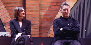 Sara Wijayanto dan Demian Aditya Jadi Content Creator Asal Indonesia Pertama yang Diizinkan Syuting dengan Boneka Annabelle Asli