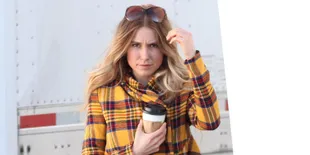 Sarah Carter: Hollywood Bikin Lupa Jika Dunia Luas