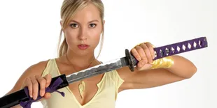 Sarah Carter Merasa Beruntung Ikut Main 'GUARDIAN'