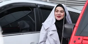 Sarita Mengaku Tak Tahu Sama Sekali Soal Pernikahan Jennifer Dunn - Faisal Harris