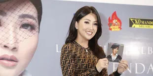 Sarwendah Akhirnya Rilis Album Solo Perdana Setelah Tertunda Kehamilan